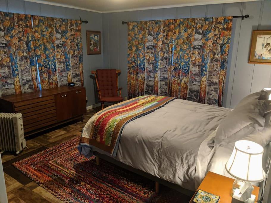 Sleeping Wolf Guest House Oakhurst Esterno foto