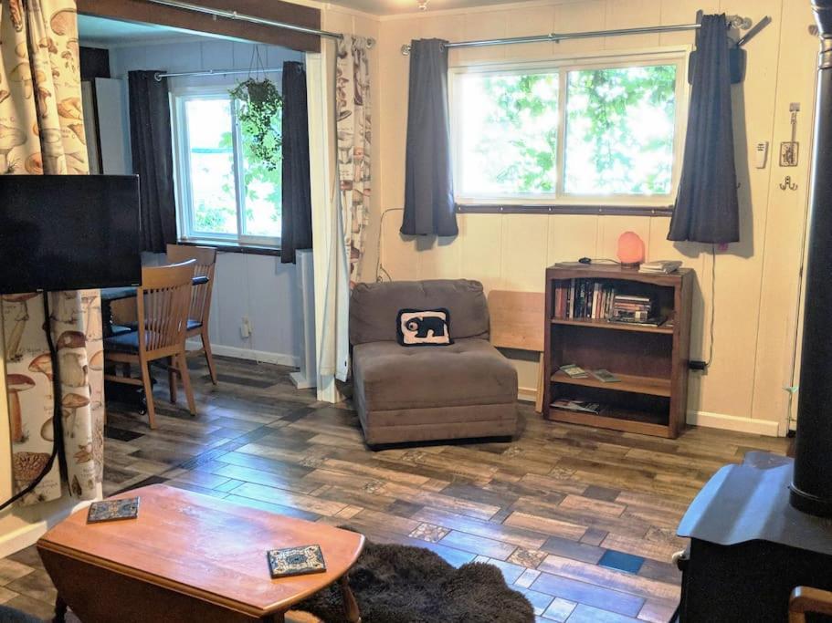 Sleeping Wolf Guest House Oakhurst Esterno foto